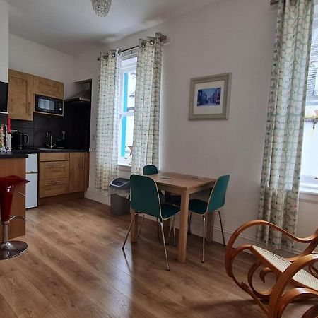 Hebridean Town House Apartment Сторноуей Екстериор снимка