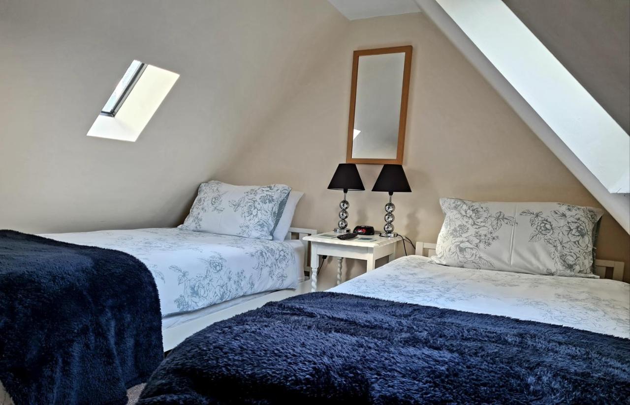 Hebridean Town House Apartment Сторноуей Екстериор снимка