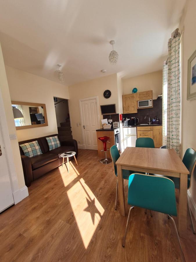 Hebridean Town House Apartment Сторноуей Екстериор снимка