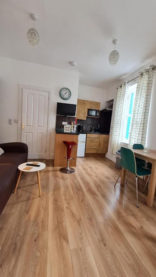 Hebridean Town House Apartment Сторноуей Екстериор снимка