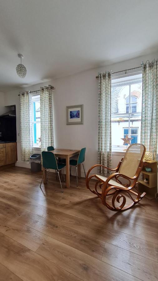 Hebridean Town House Apartment Сторноуей Екстериор снимка